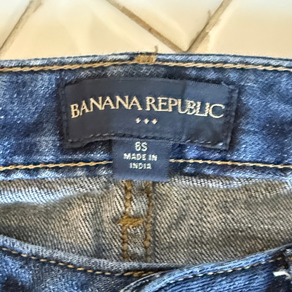 Banana Republic Dark Blue Flare Jeans in size 6short- worn a few times - Picture 6 of 8